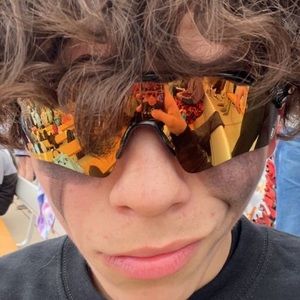 Meet your Posher, Daniel